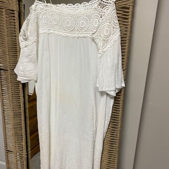 La Blanca Cover up - Picture 1 of 3